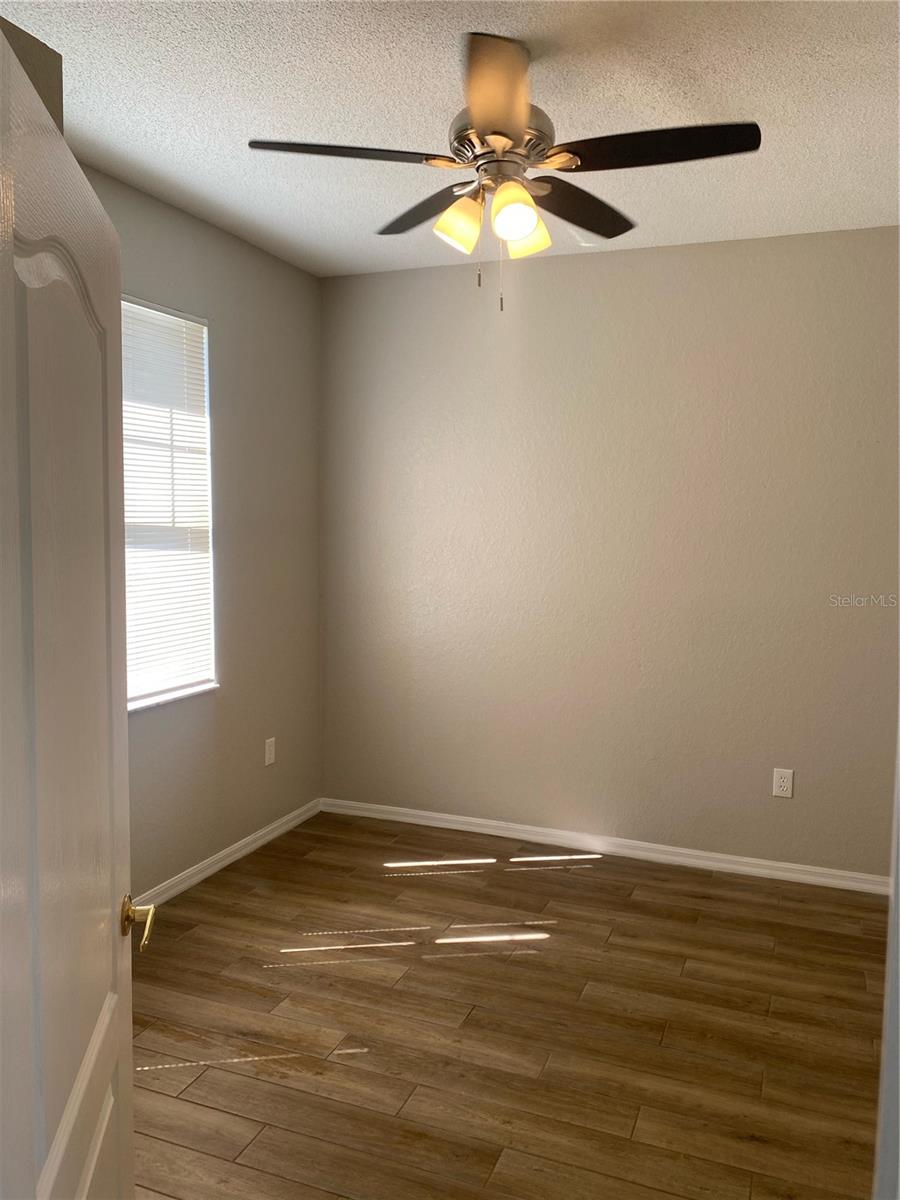 Image 34 of 49 For 8159 Woodvine Circle