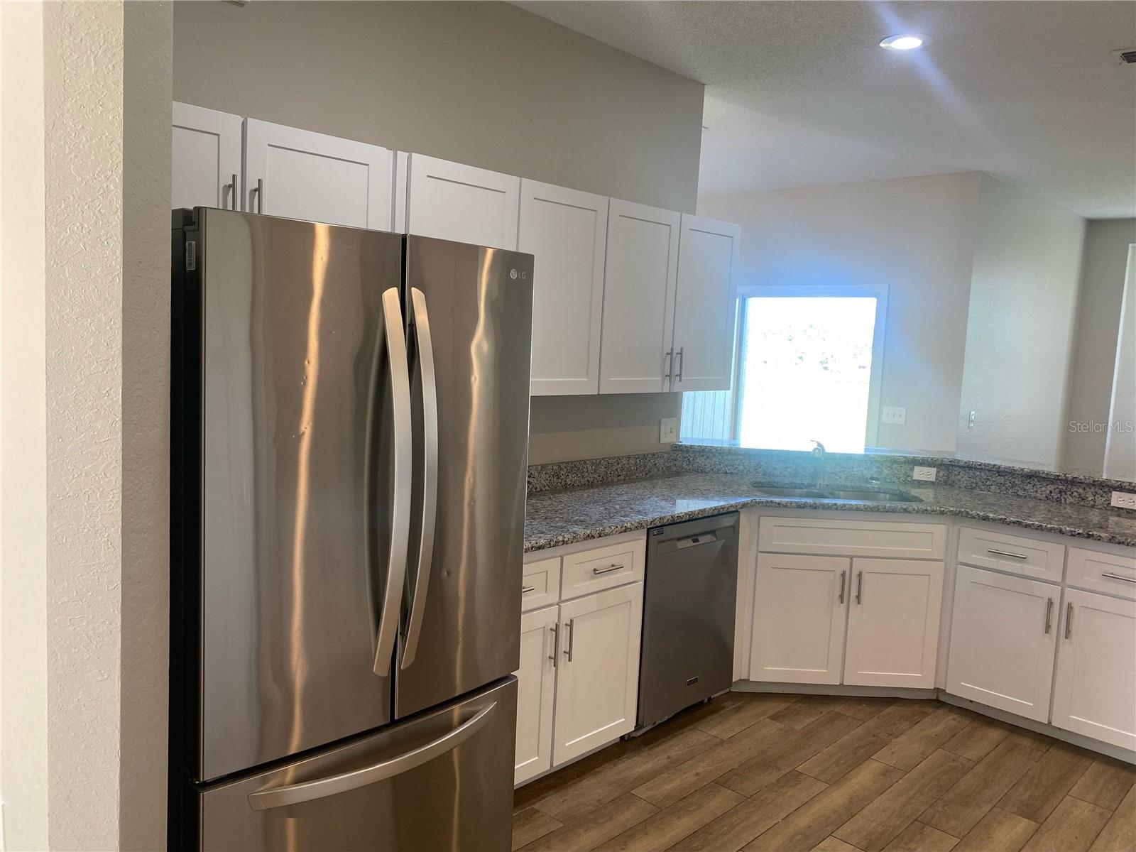 Image 7 of 49 For 8159 Woodvine Circle