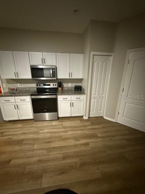 Image 8 of 49 For 8159 Woodvine Circle