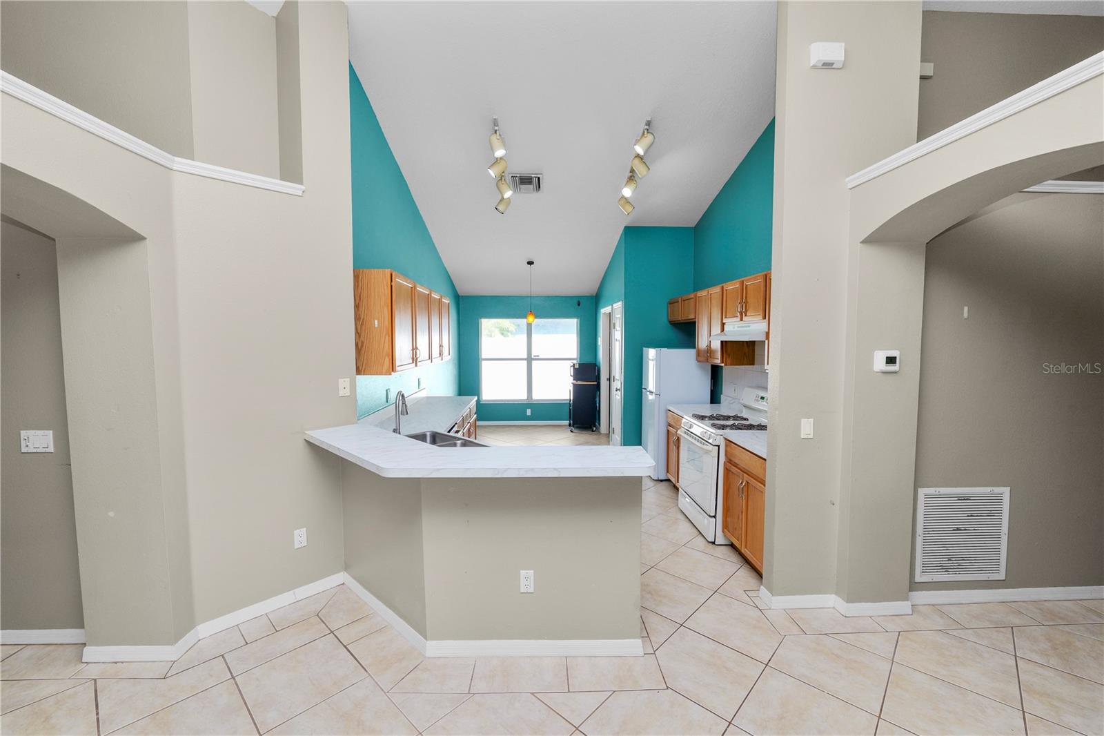 Image 13 of 63 For 16804 Hawkridge Road