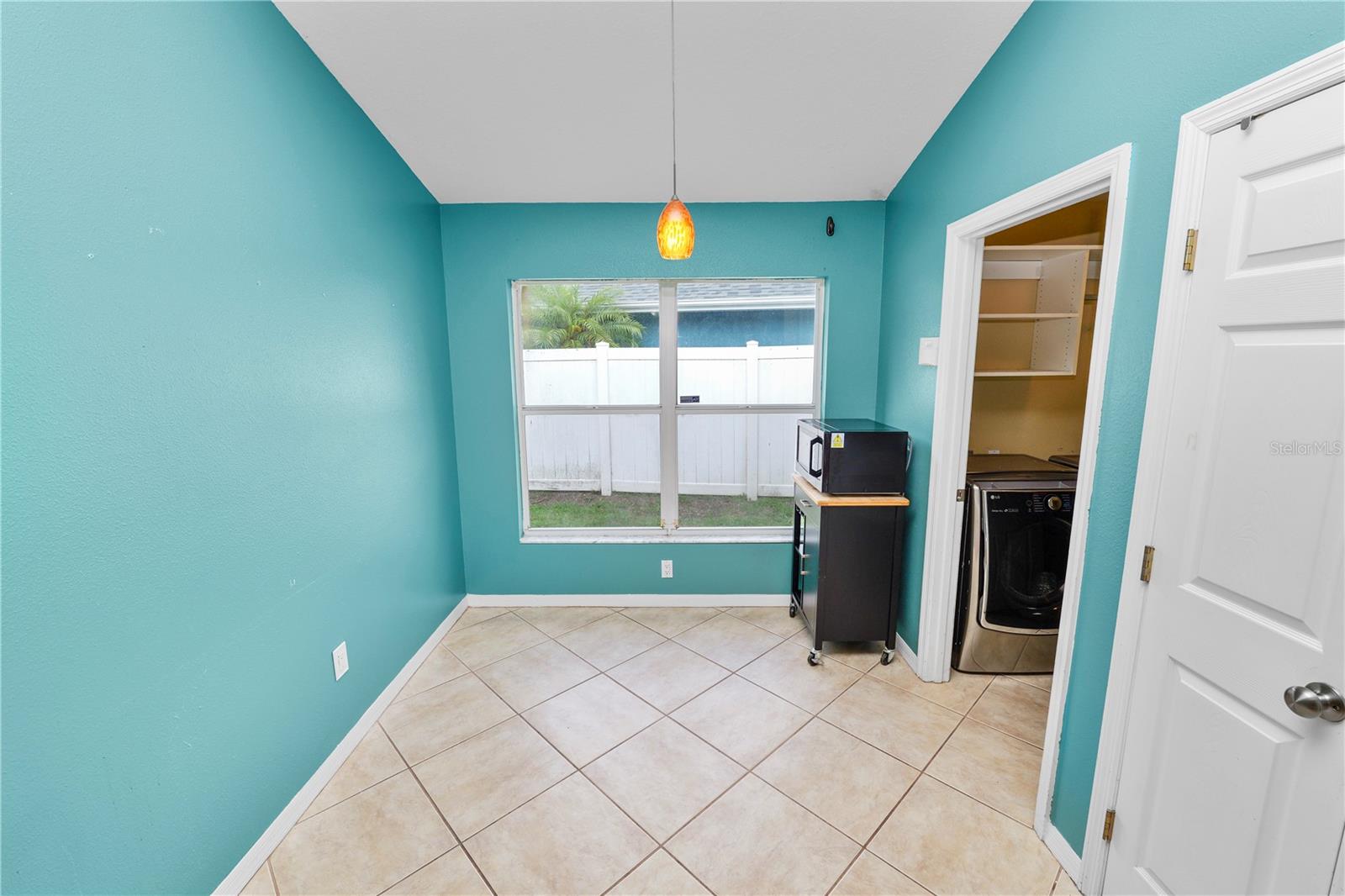 Image 19 of 63 For 16804 Hawkridge Road