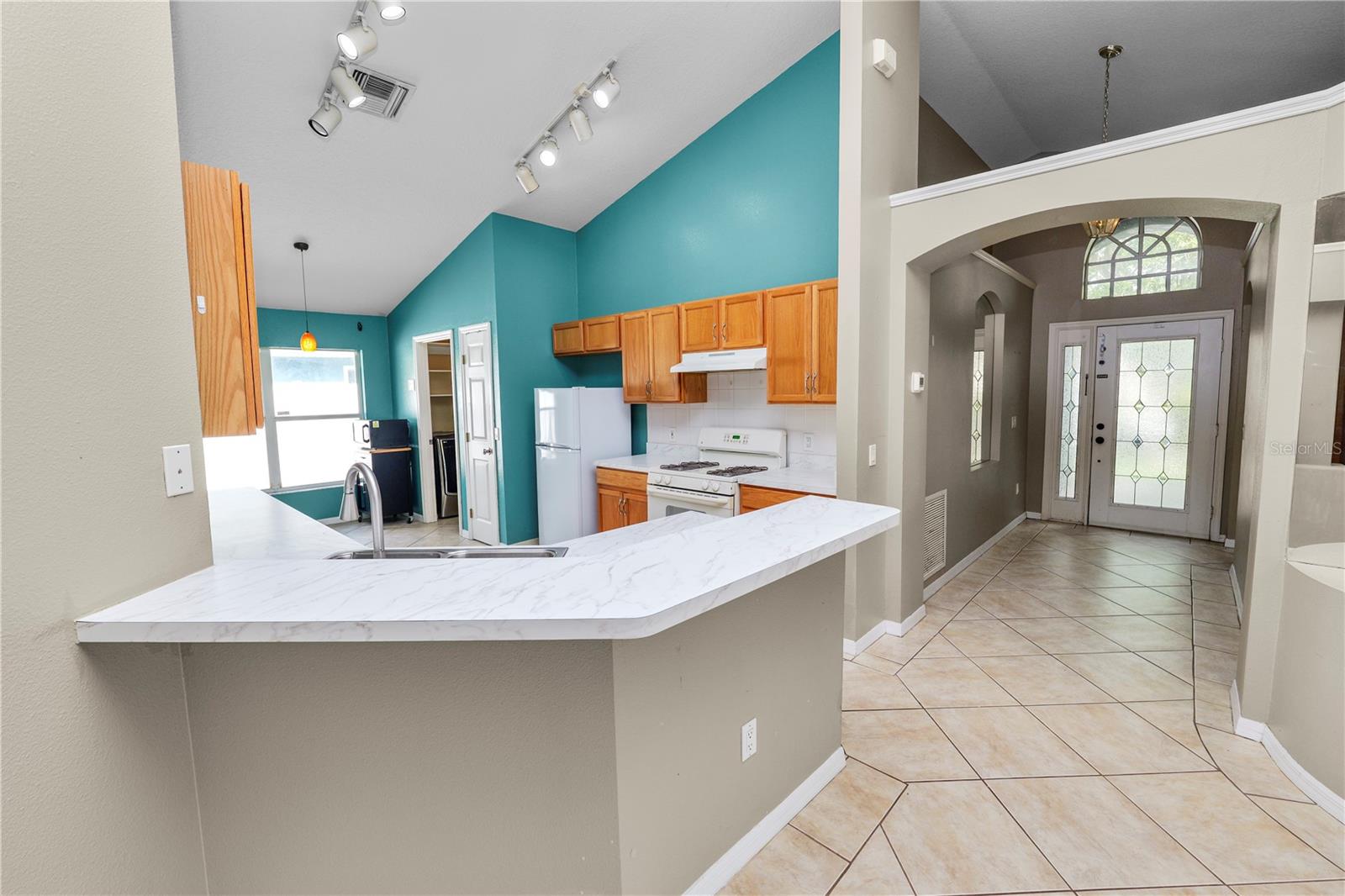 Image 20 of 63 For 16804 Hawkridge Road
