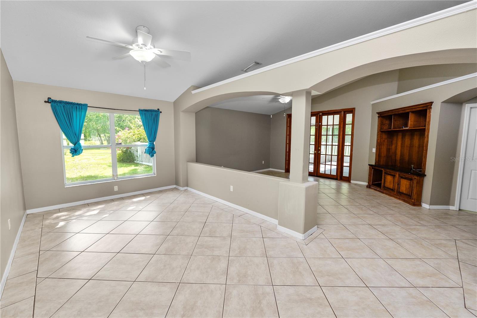 Image 5 of 63 For 16804 Hawkridge Road