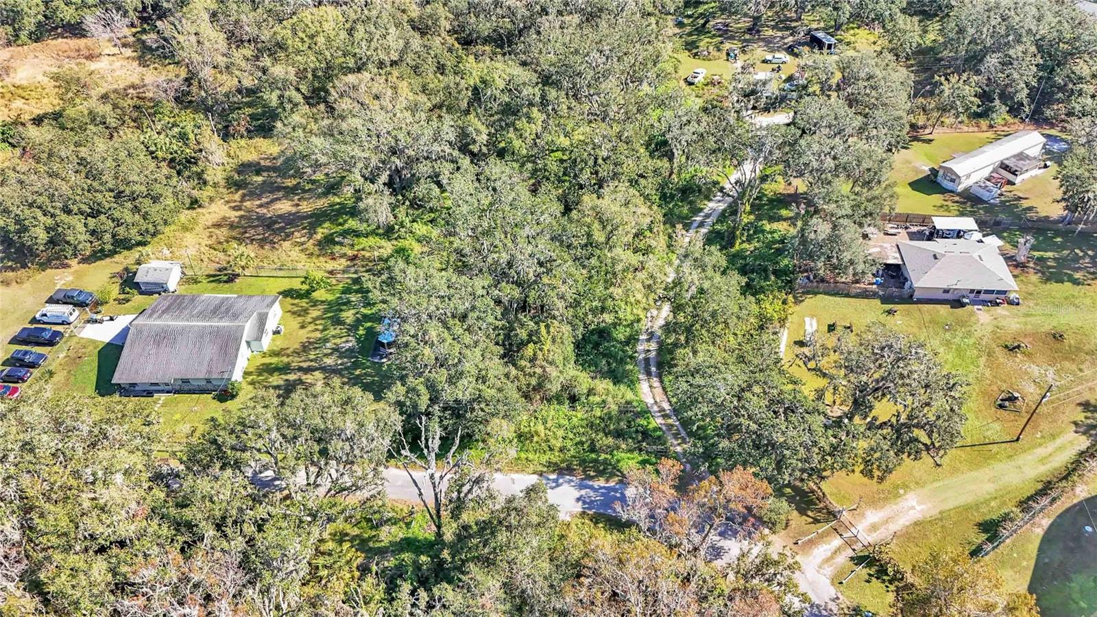 Image 5 of 8 For  Arnaz Drive 