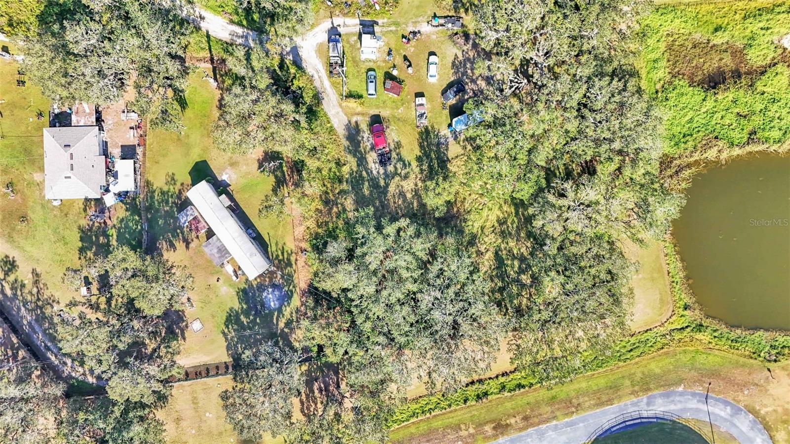 Image 3 of 7 For  Arnaz Drive 