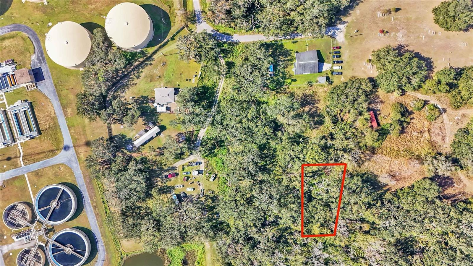 Image 2 of 8 For  Arnaz Drive 