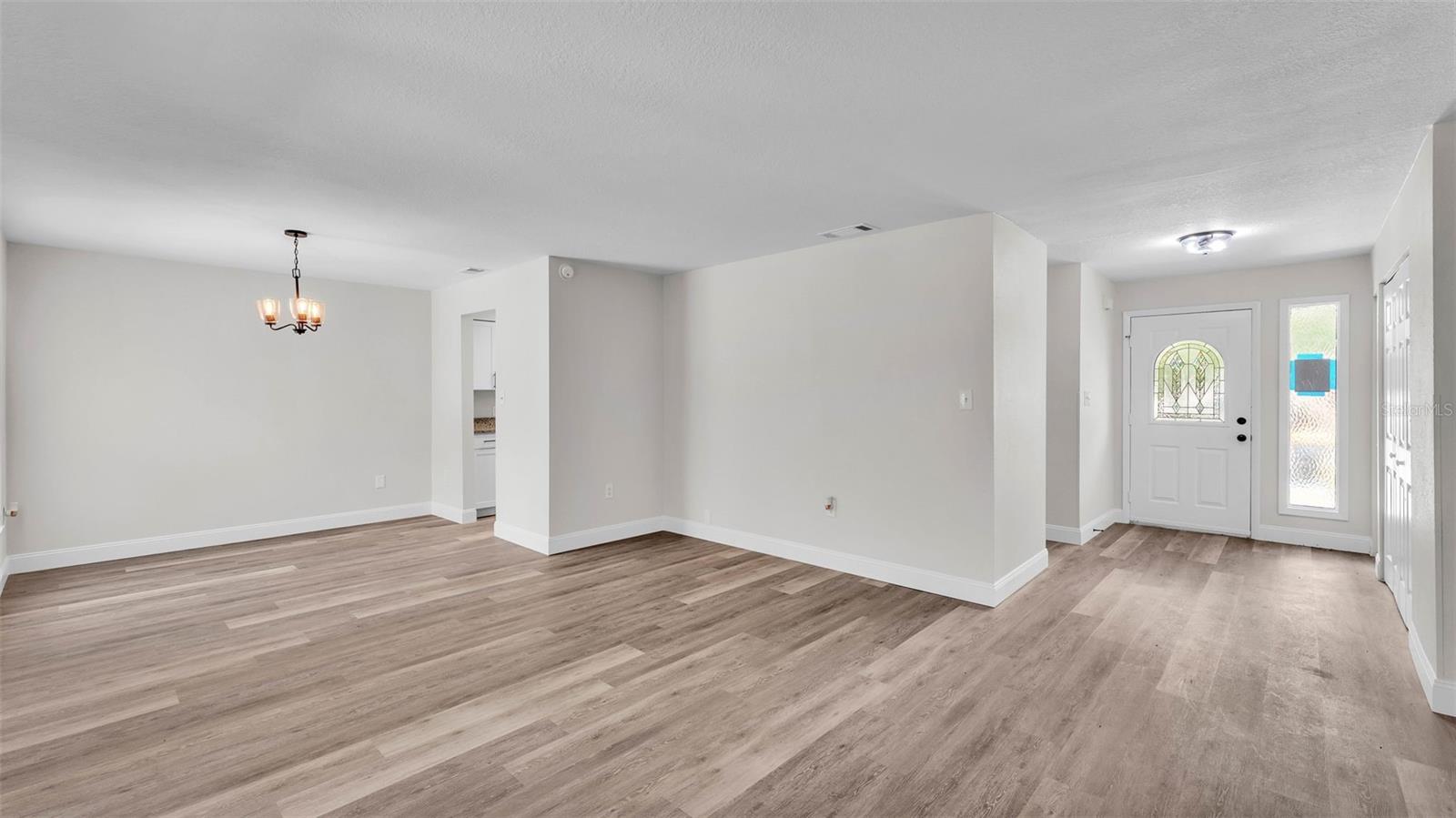 Image 10 of 15 For 6 Rosewood Drive