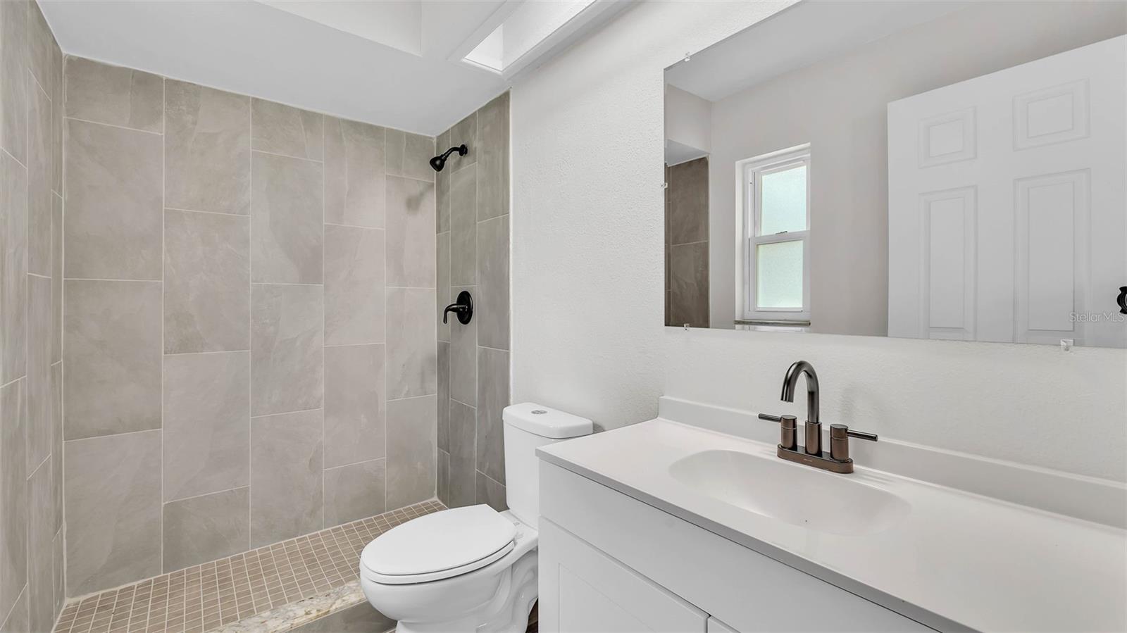 Image 2 of 15 For 6 Rosewood Drive