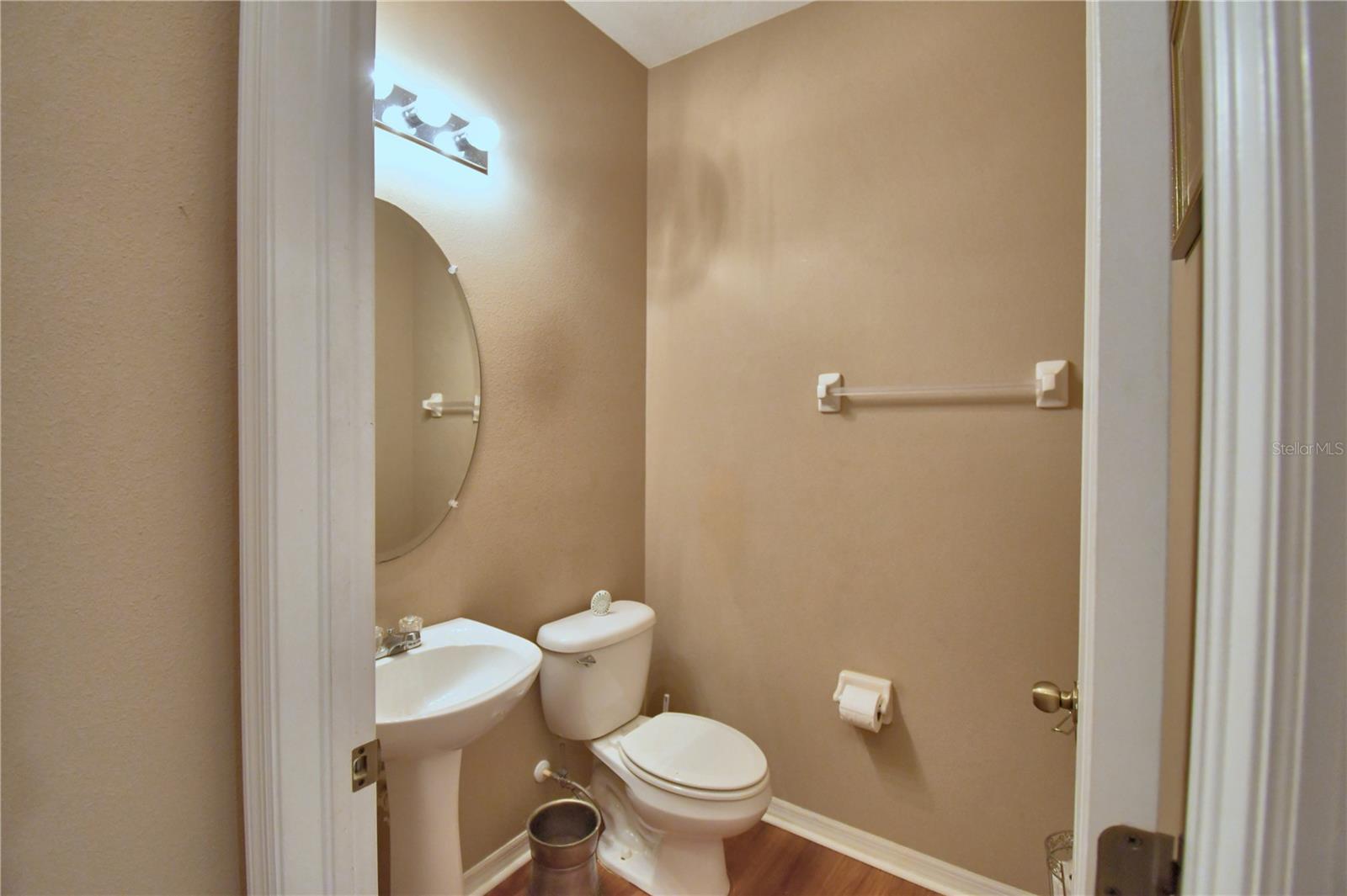 Image 18 of 87 For 2721 Walden Woods Drive