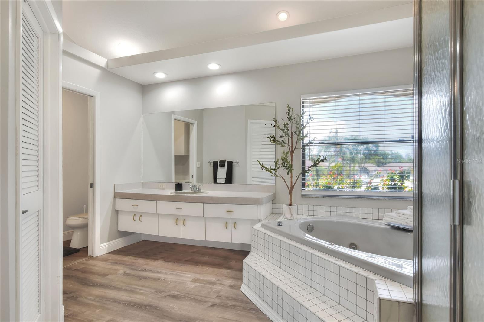 Image 31 of 64 For 8721 Latham Lane