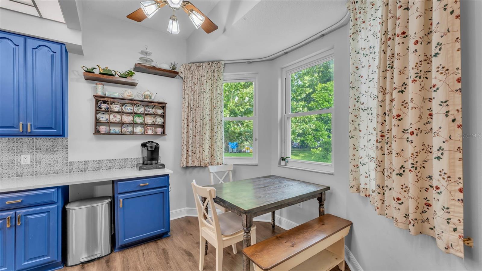 Listing photo id 10 for 535 Todhunter Way