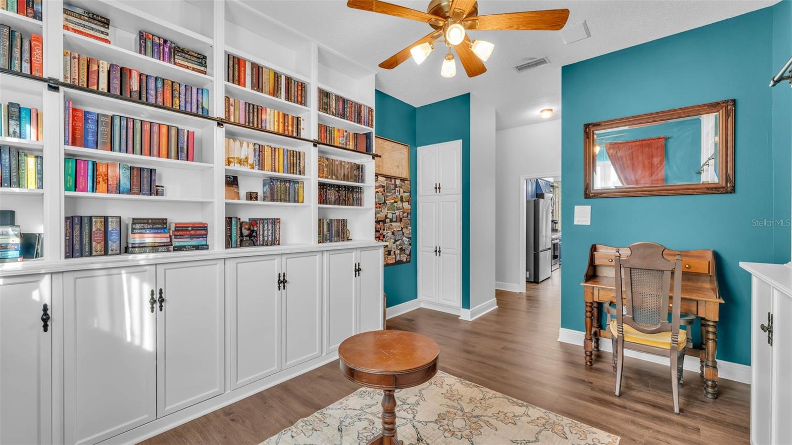 Listing photo id 13 for 535 Todhunter Way