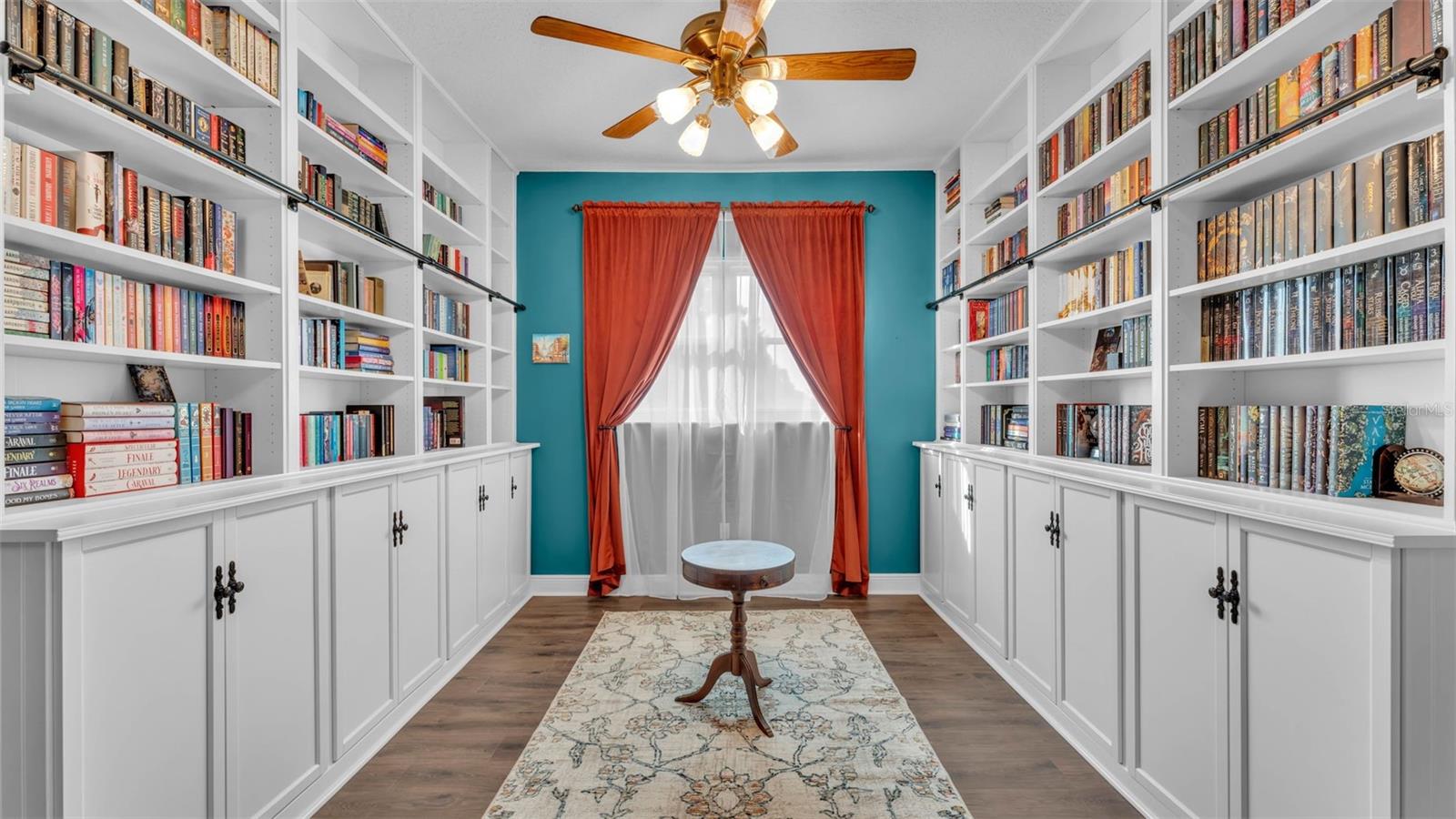 Listing photo id 14 for 535 Todhunter Way