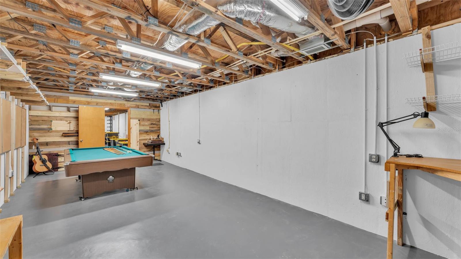 Listing photo id 32 for 535 Todhunter Way