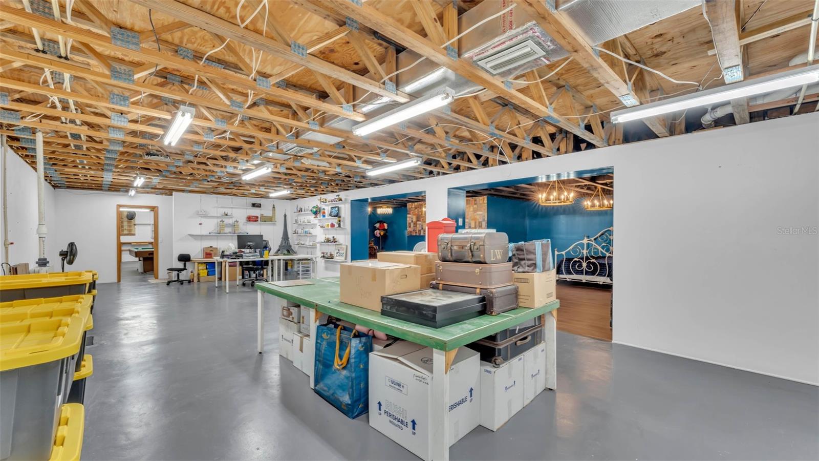 Listing photo id 36 for 535 Todhunter Way