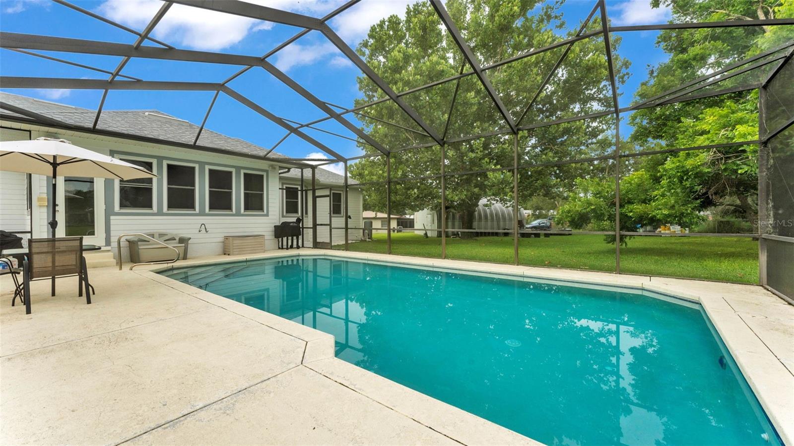 Listing photo id 46 for 535 Todhunter Way