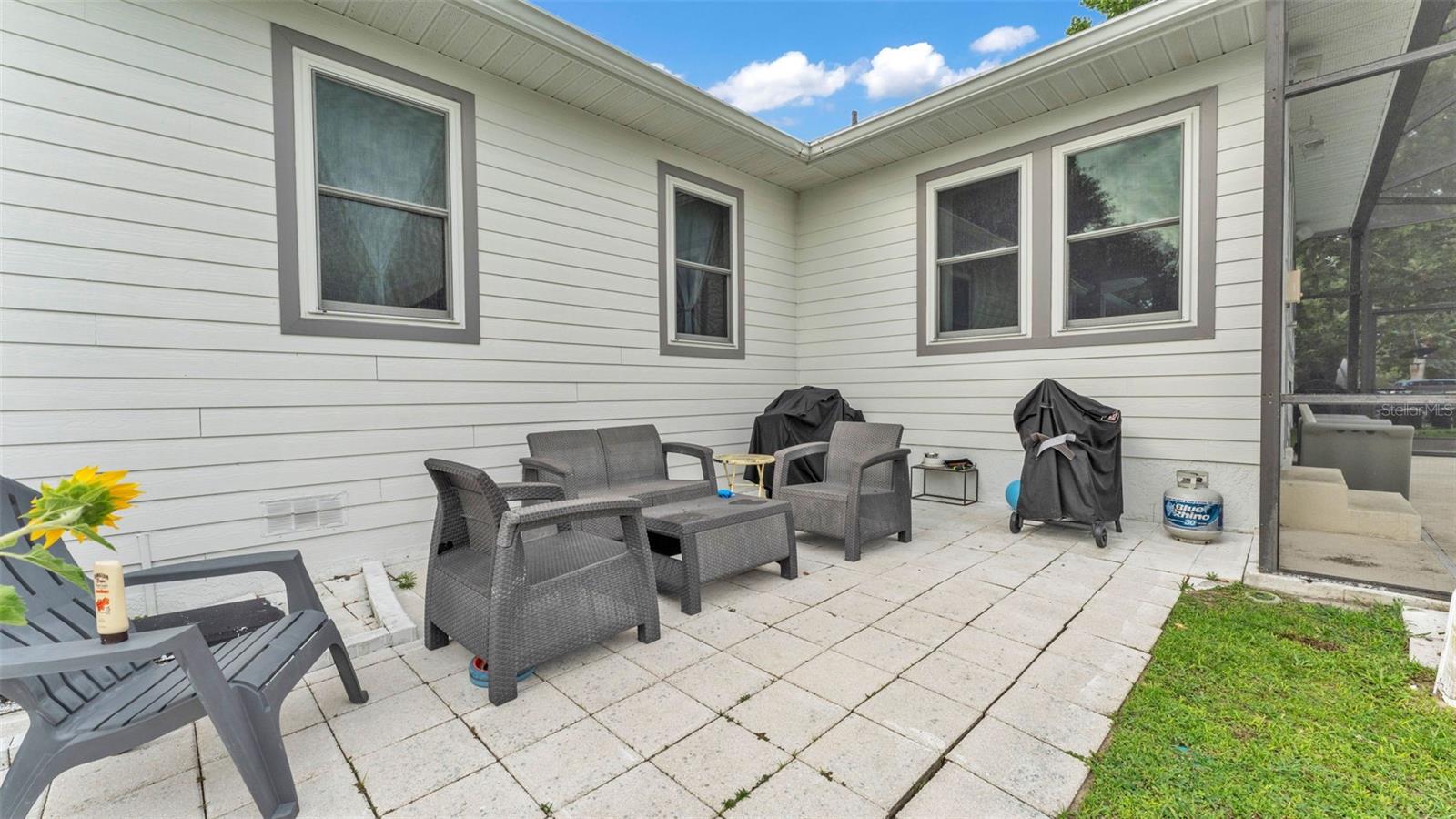 Listing photo id 48 for 535 Todhunter Way