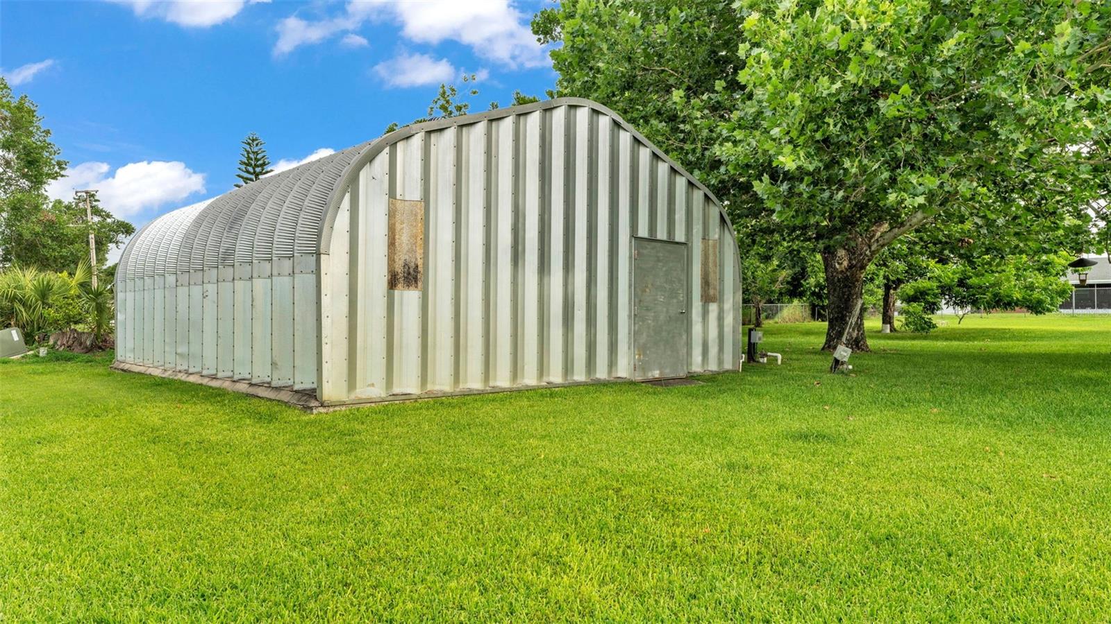 Listing photo id 49 for 535 Todhunter Way