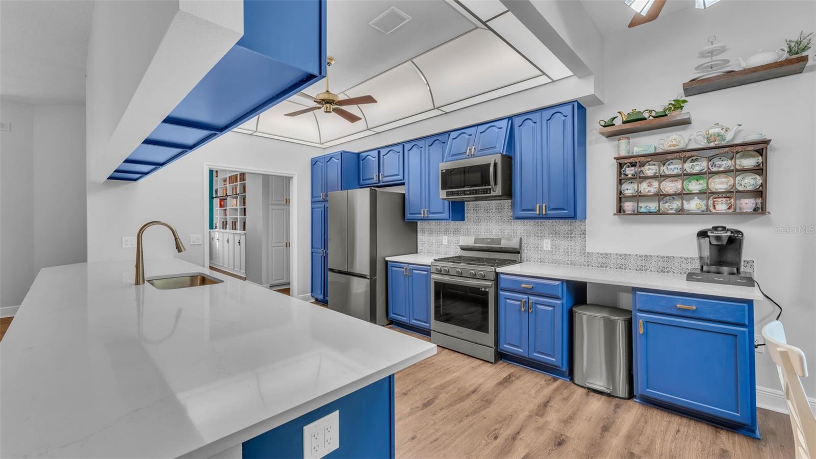Listing photo id 6 for 535 Todhunter Way
