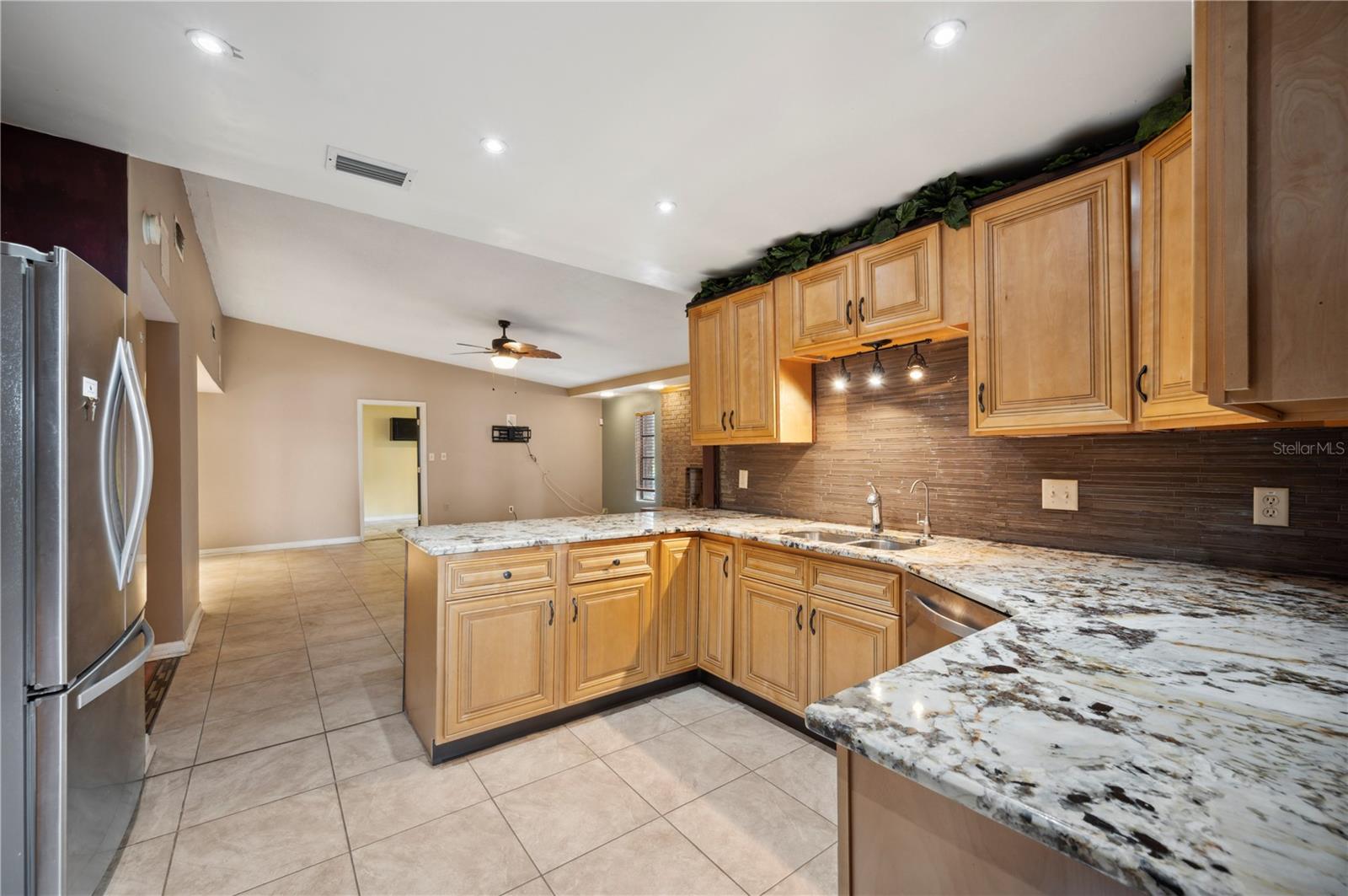 Image 16 of 57 For 6281 Halabrin Rd