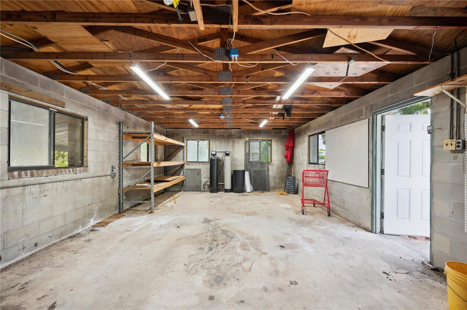 Image 37 of 57 For 6281 Halabrin Rd