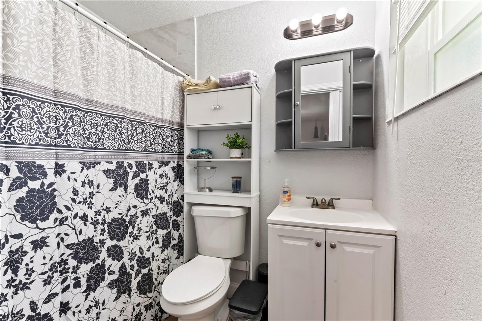 Image 11 of 30 For 3016 Reiter Drive