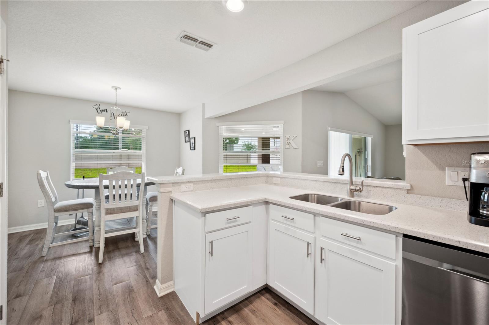 Image 13 of 34 For 133 Cloverbrook Trail