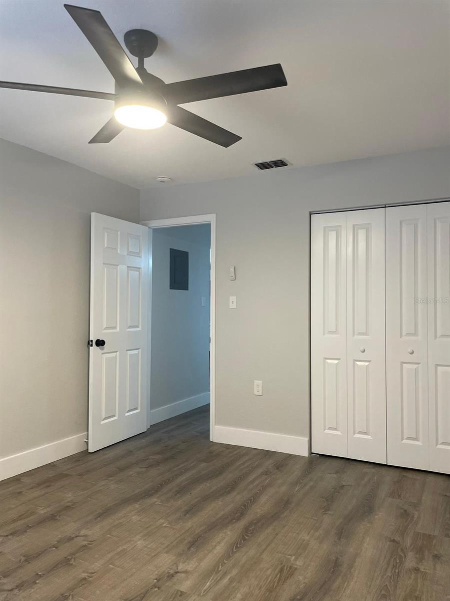 Listing photo id 10 for 854 Shirley Ann Trail 854-856