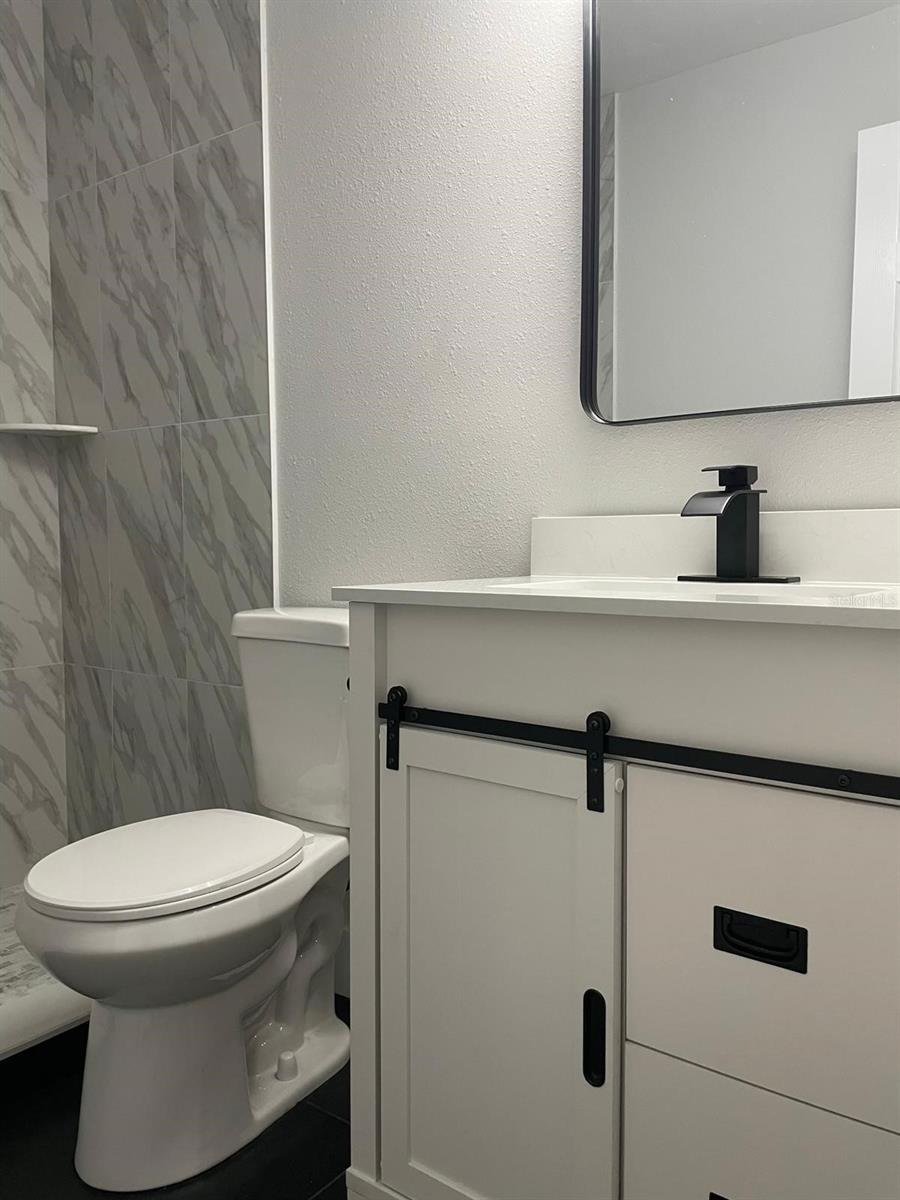 Listing photo id 14 for 854 Shirley Ann Trail 854-856