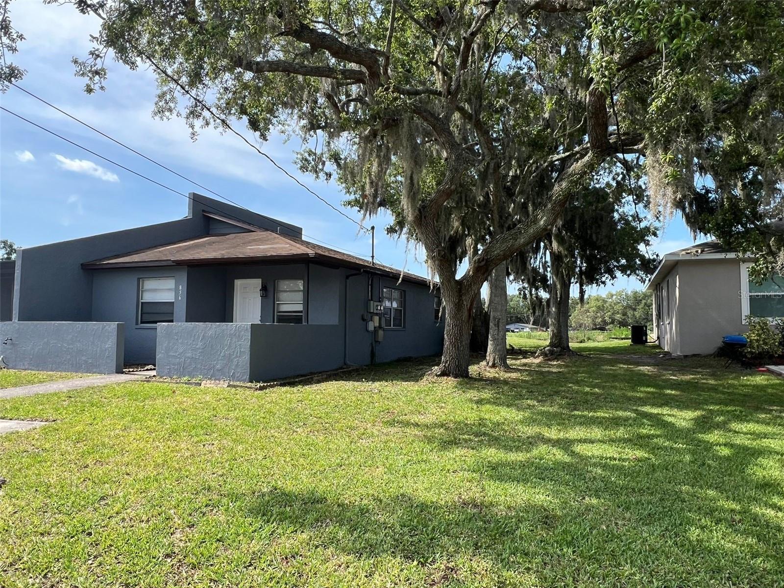 Listing photo id 16 for 854 Shirley Ann Trail 854-856