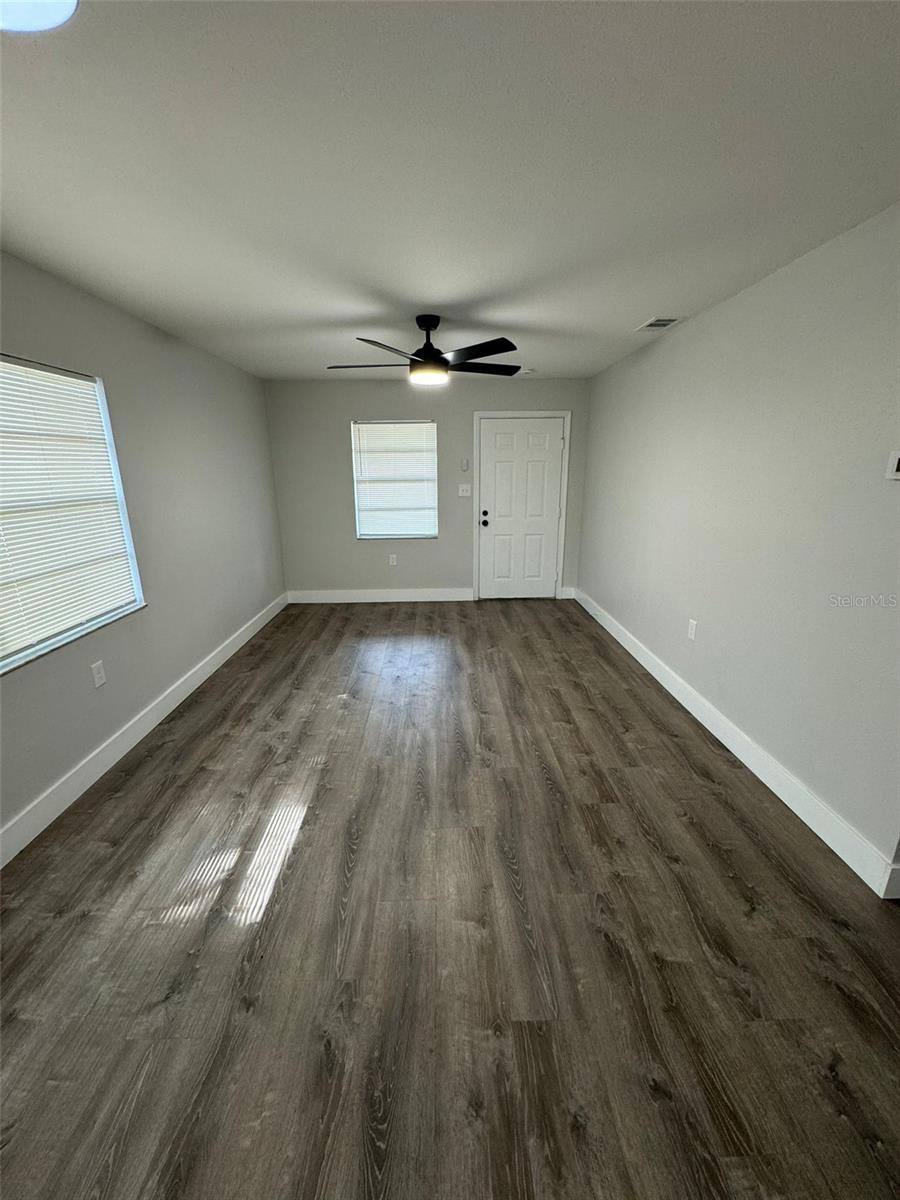 Listing photo id 18 for 854 Shirley Ann Trail 854-856