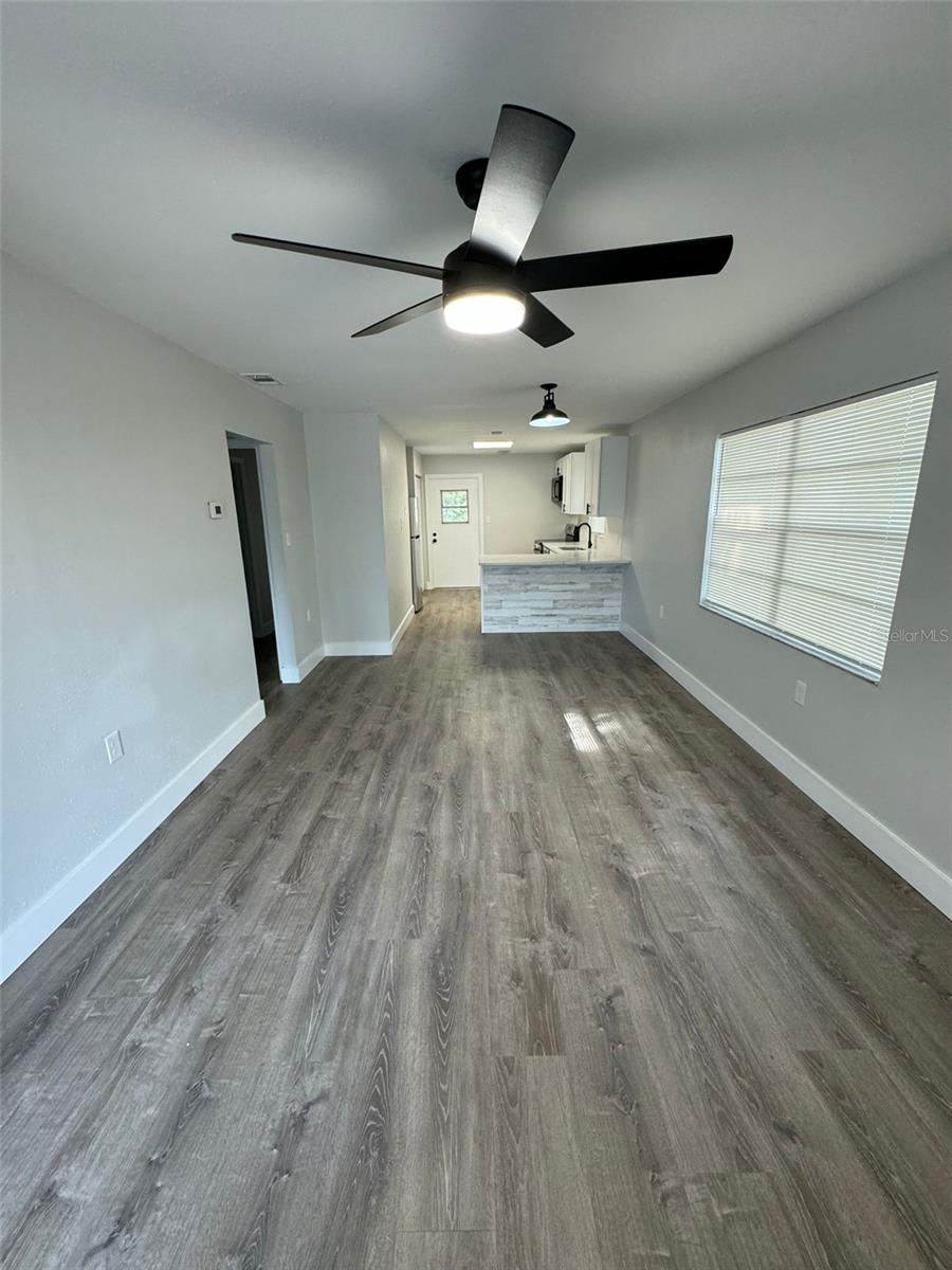 Listing photo id 19 for 854 Shirley Ann Trail 854-856
