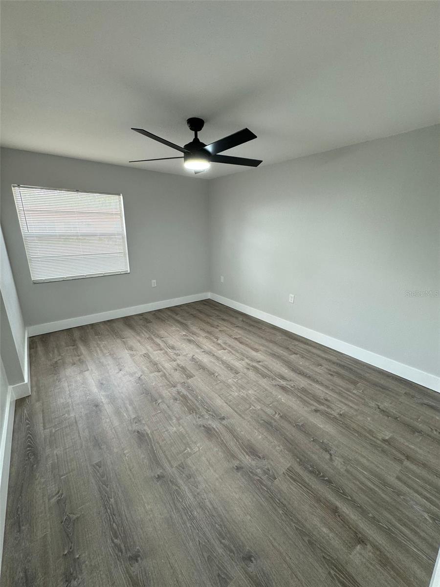 Listing photo id 23 for 854 Shirley Ann Trail 854-856