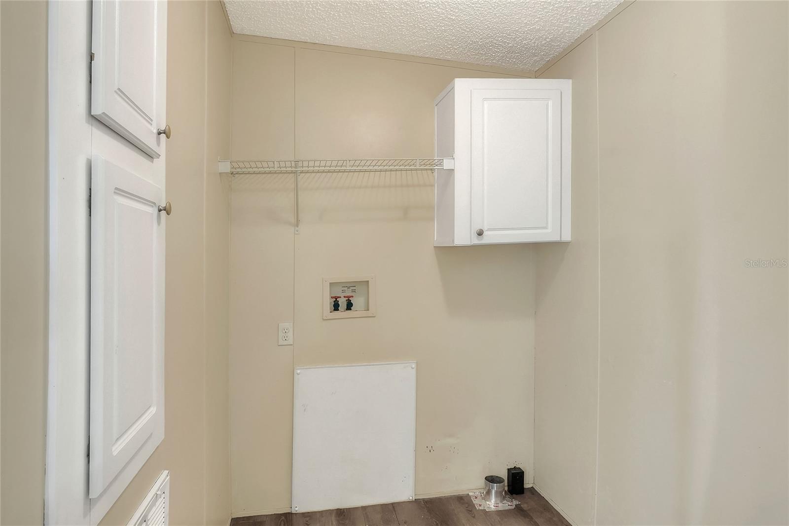 Image 13 of 30 For 3321 Peachtree Hill Road