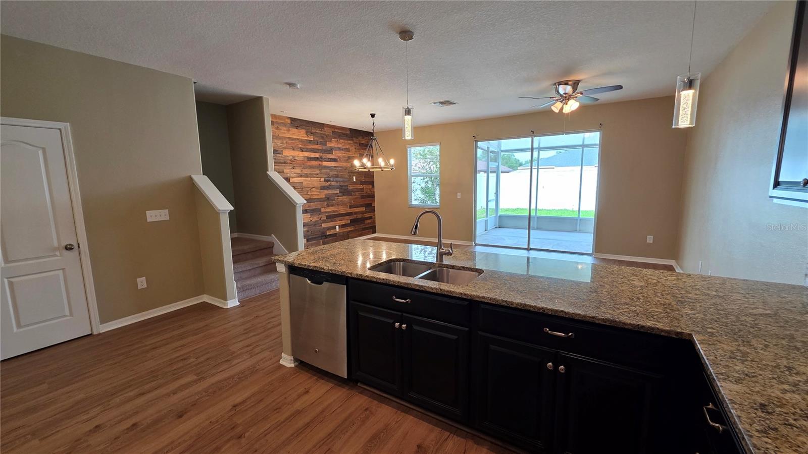 Image 10 of 39 For 6415 Torrington Circle