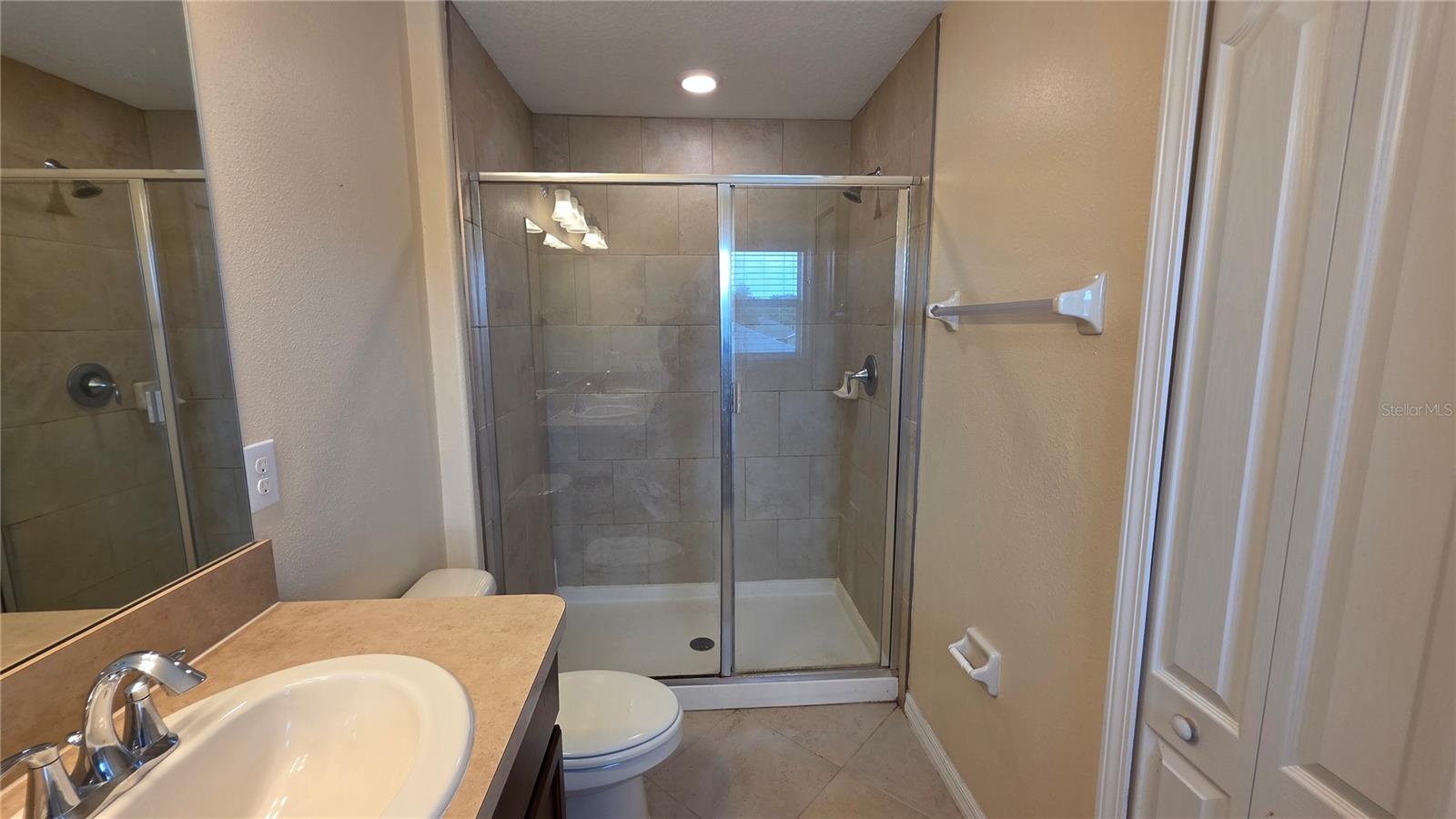 Image 20 of 39 For 6415 Torrington Circle