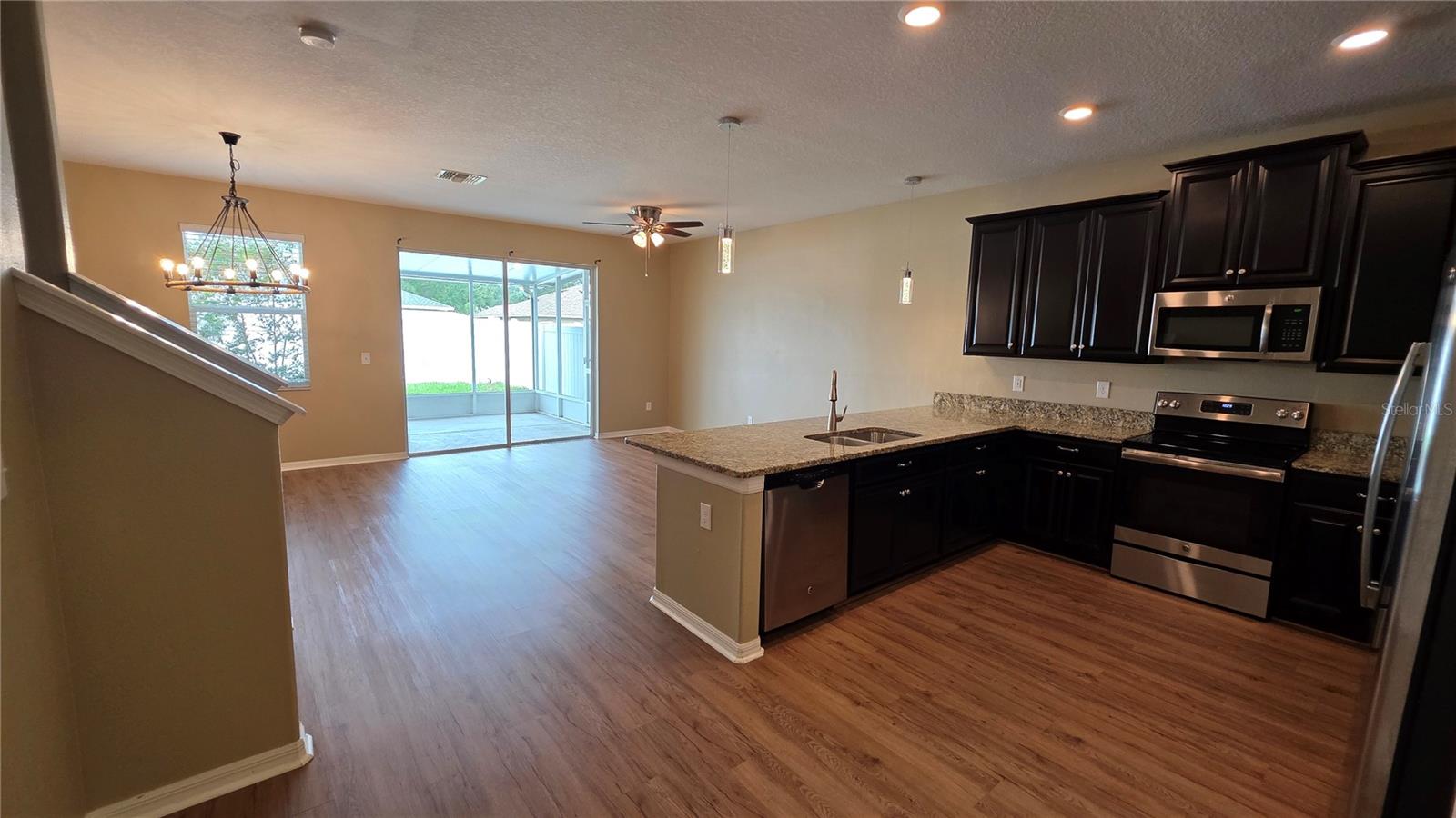 Image 4 of 39 For 6415 Torrington Circle