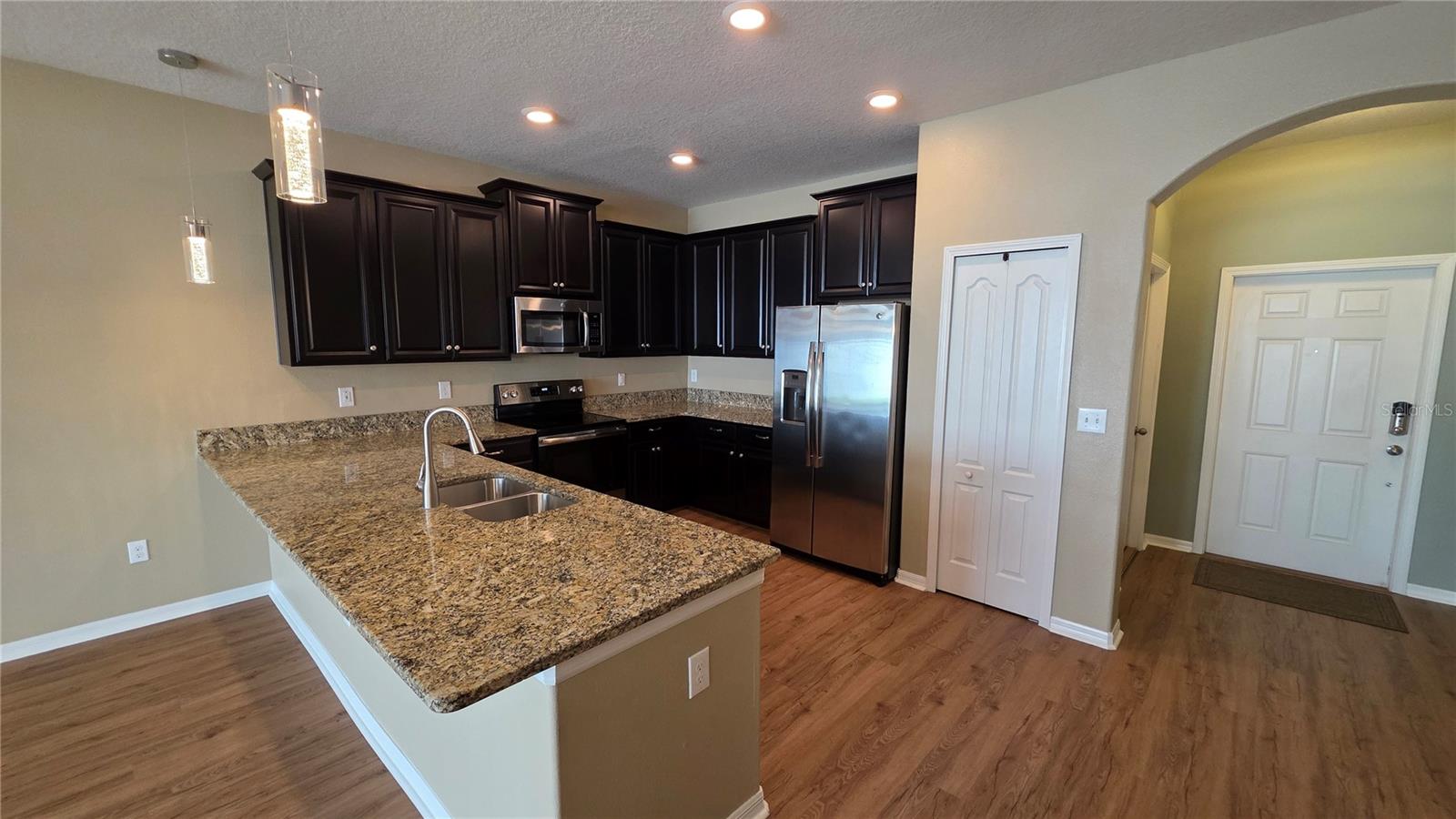 Image 5 of 39 For 6415 Torrington Circle