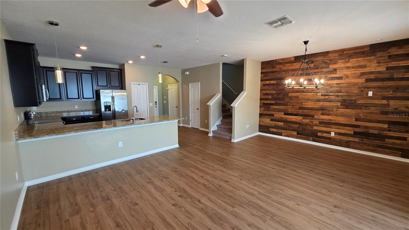Image 6 of 39 For 6415 Torrington Circle