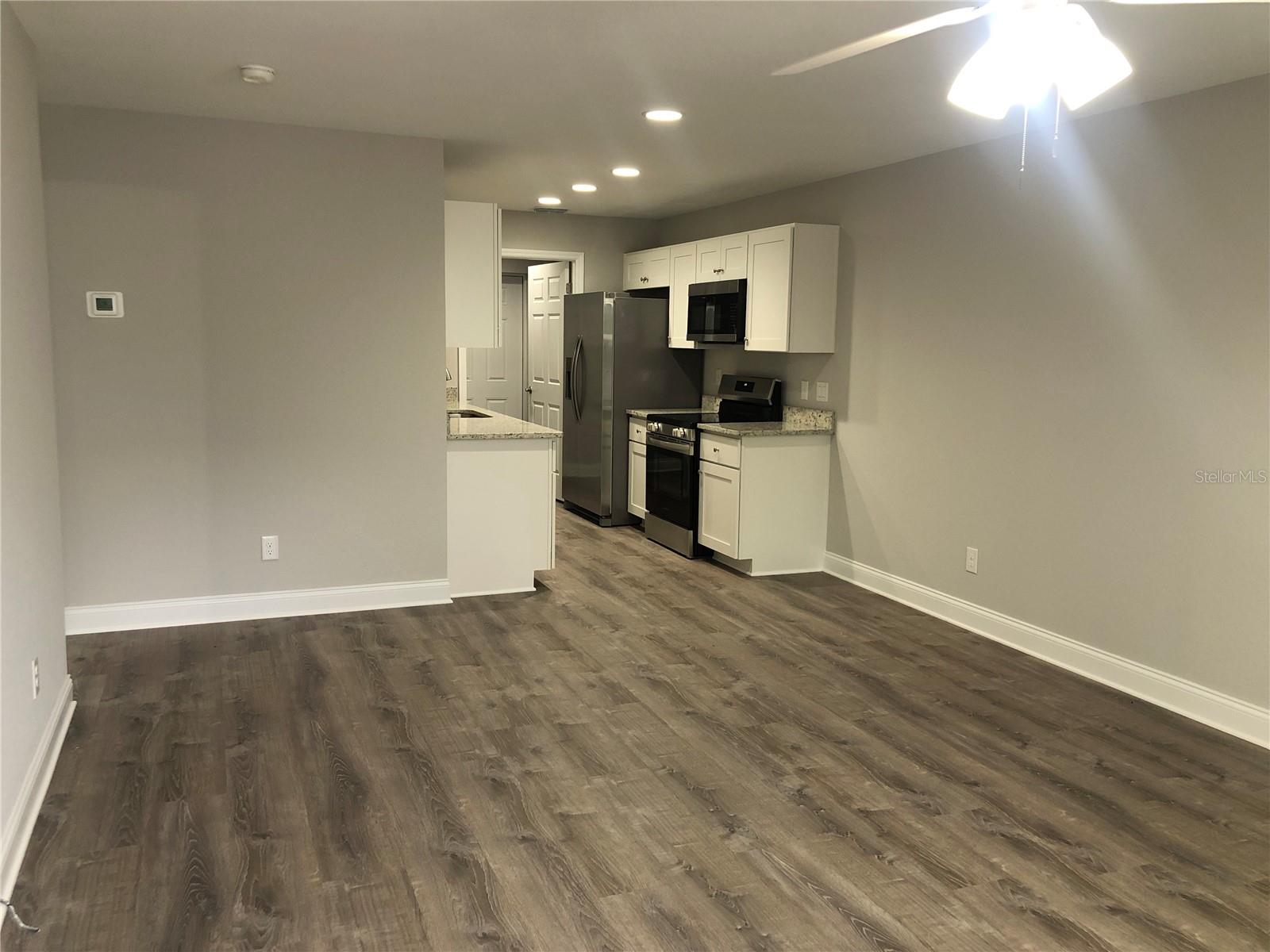 Image 2 of 11 For 310 Avenue U Ne A