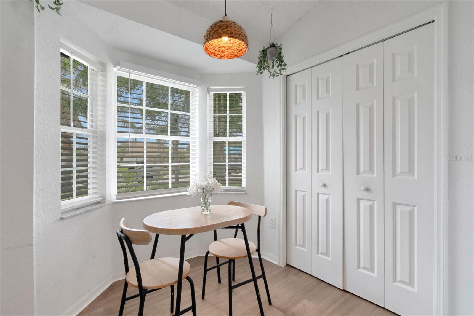 Image 14 of 37 For 7642 Habersham Drive