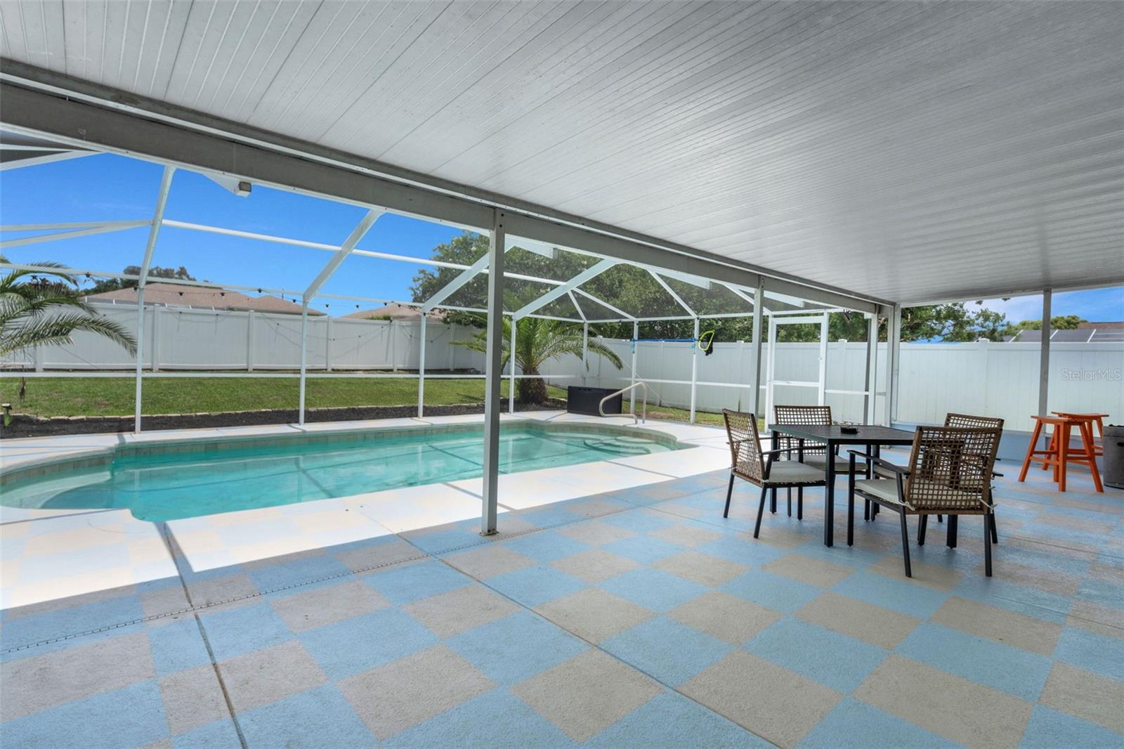 Image 20 of 37 For 7642 Habersham Drive