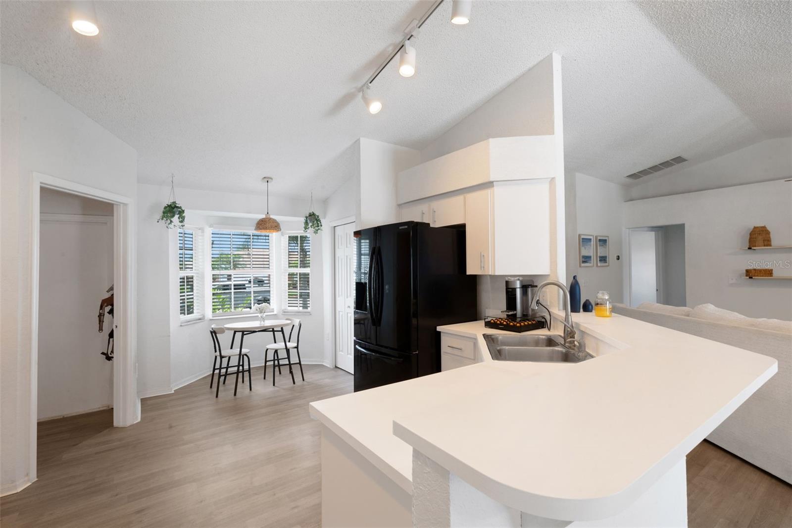 Image 8 of 37 For 7642 Habersham Drive