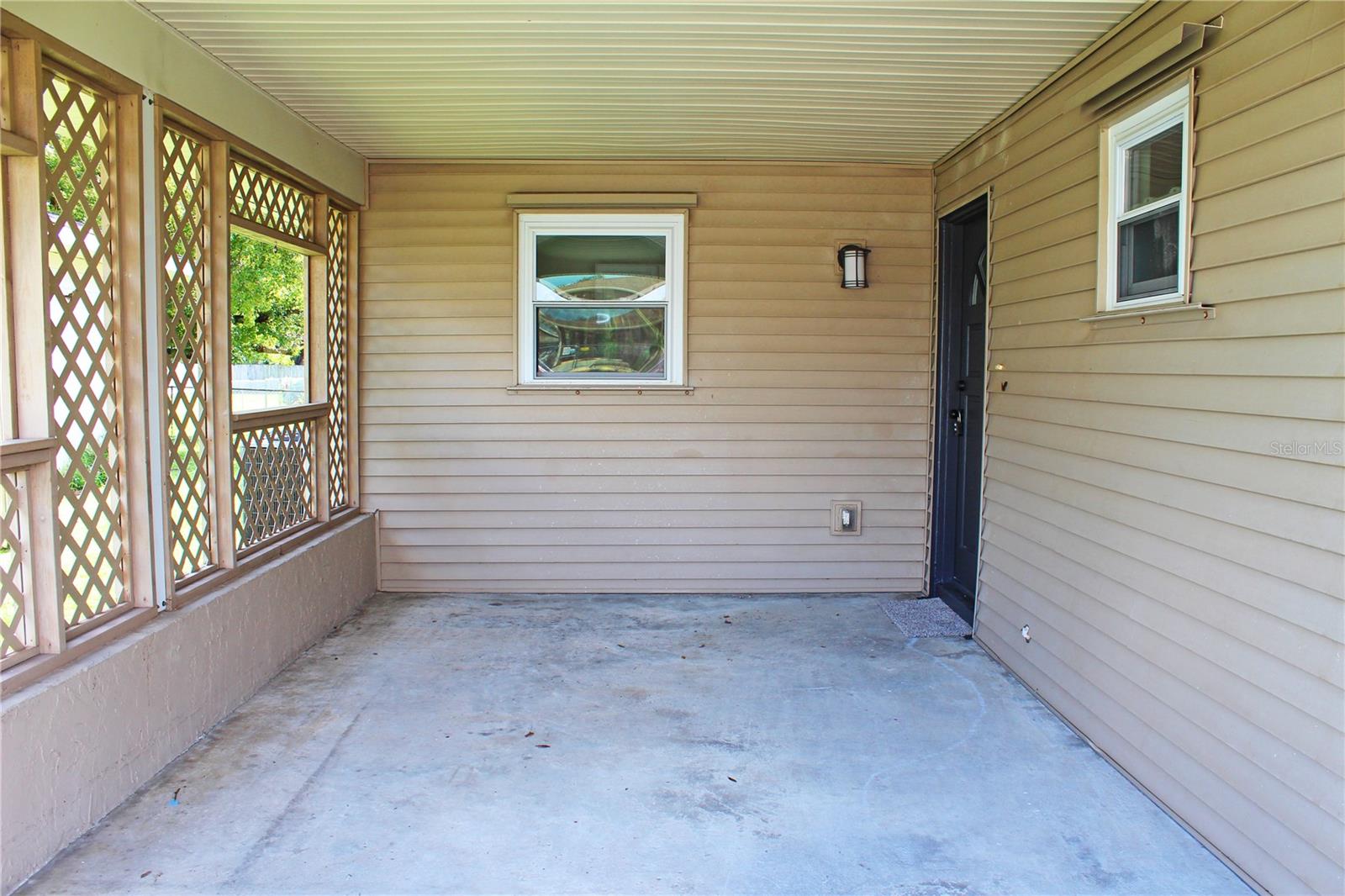Image 2 of 37 For 608 Lark Drive