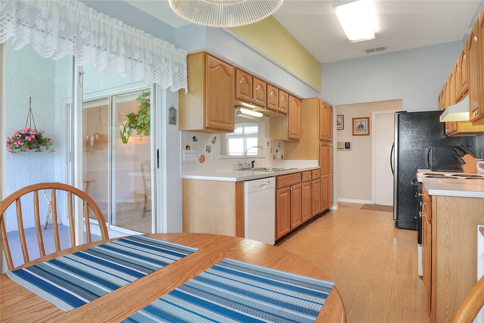 Image 13 of 100 For 5857 Macaw Place