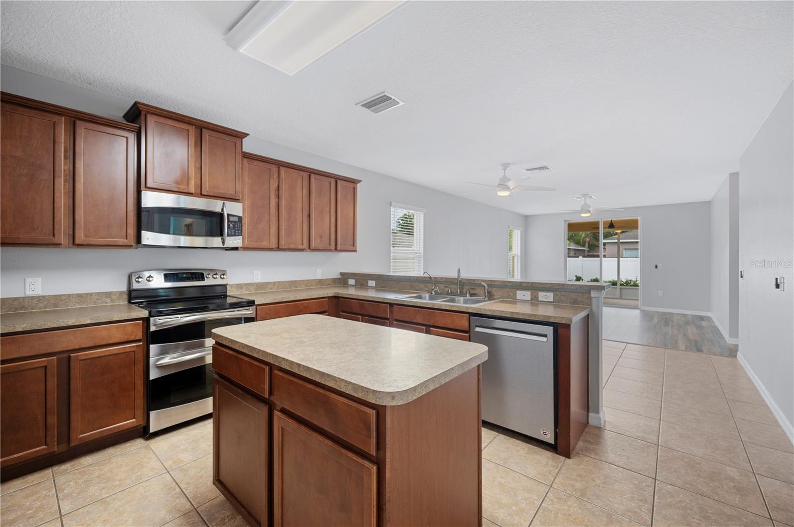 Image 10 of 36 For 6819 Glenbrook Drive