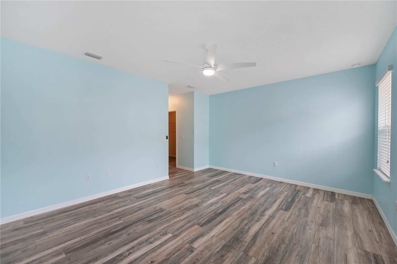 Image 17 of 36 For 6819 Glenbrook Drive
