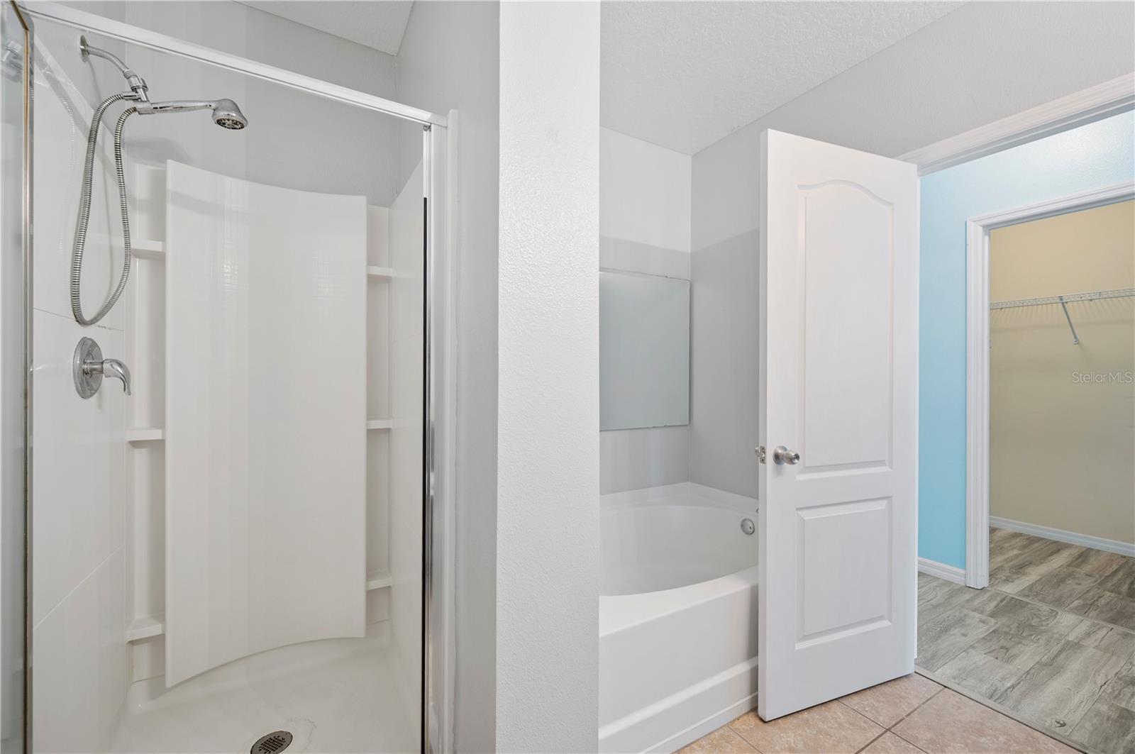 Image 19 of 36 For 6819 Glenbrook Drive