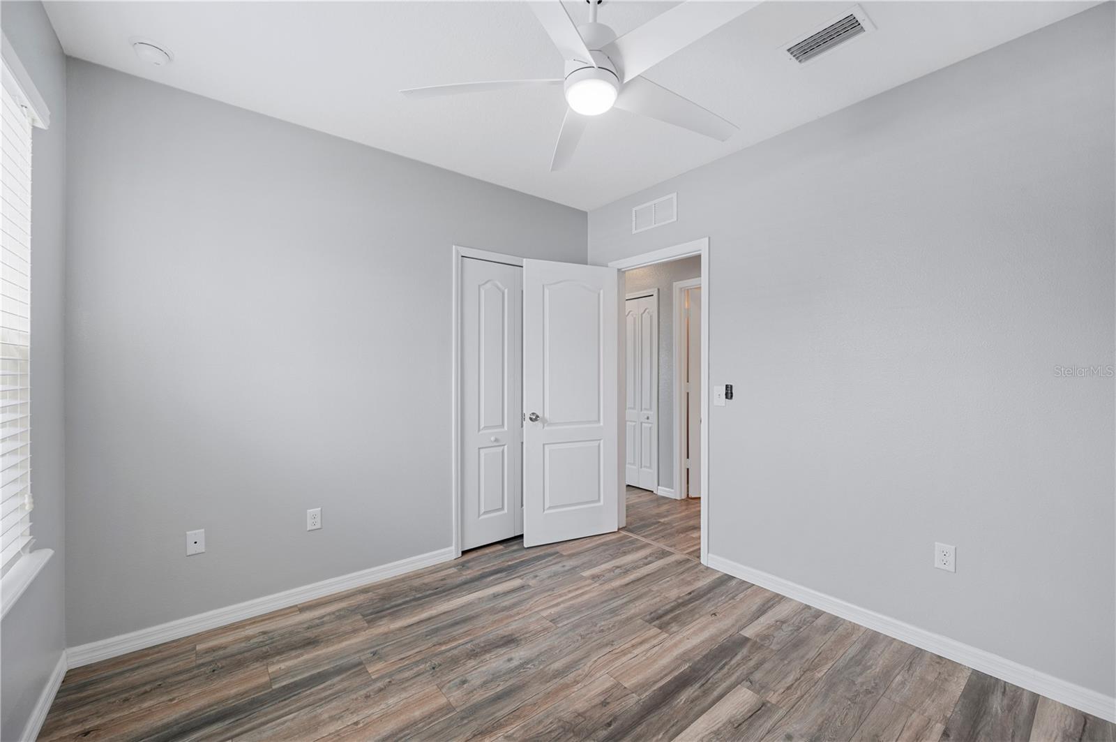 Image 27 of 36 For 6819 Glenbrook Drive