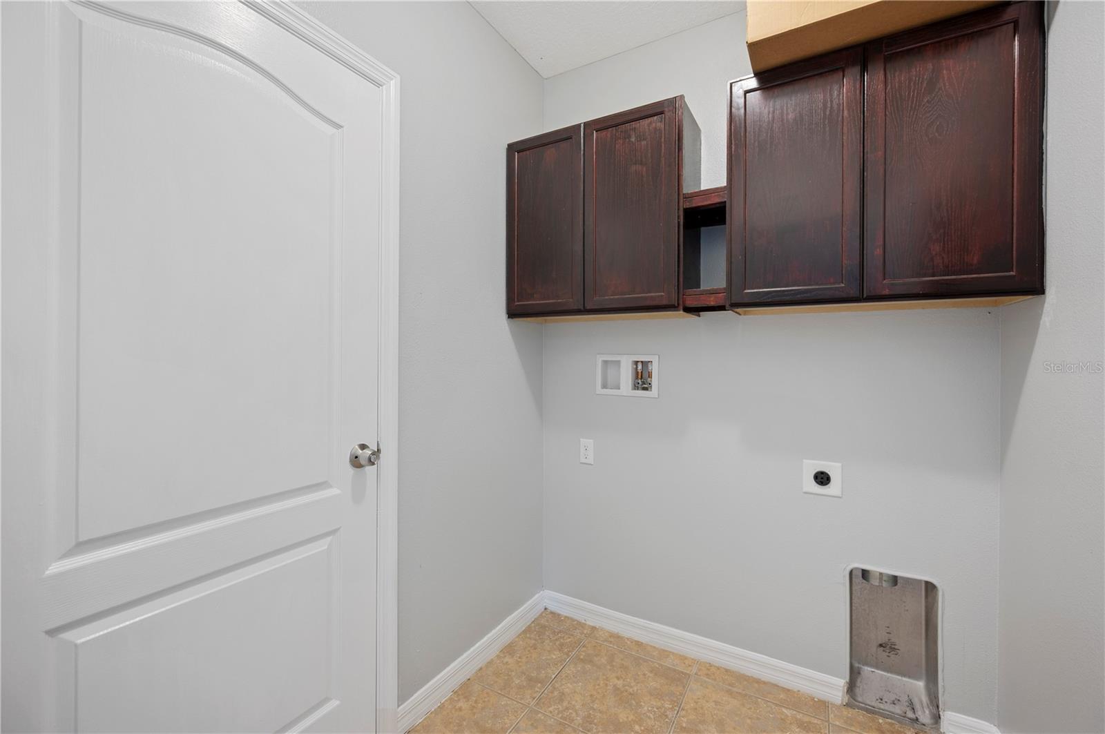Image 31 of 36 For 6819 Glenbrook Drive